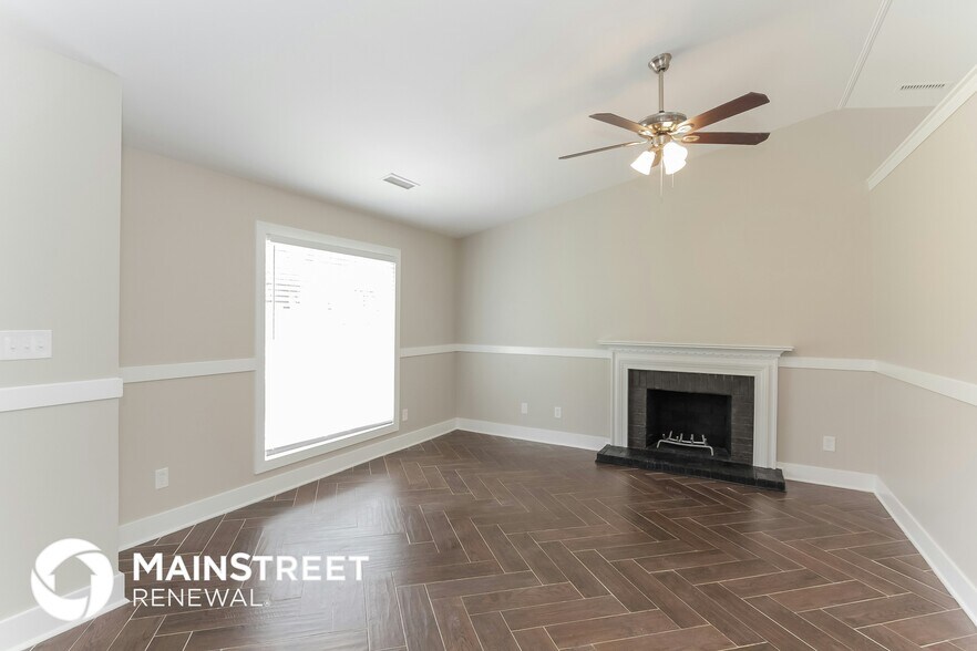 Building Photo - 5955 Scots Bluff Dr