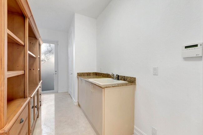 Building Photo - 22164 Verbena Way