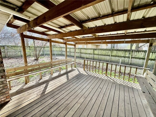 Building Photo - 639 E Hwy 264