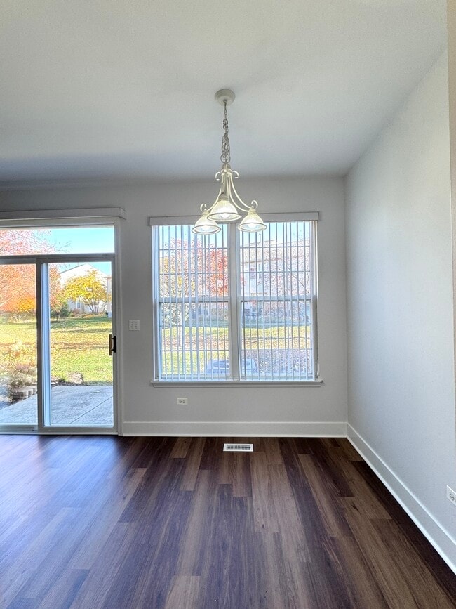 Building Photo - 2406 Sheehan Dr