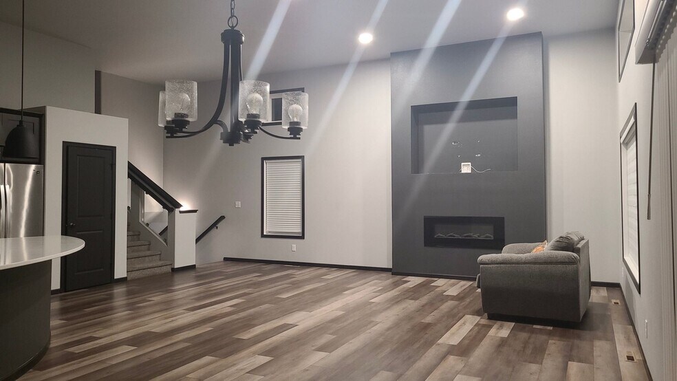 Building Photo - 6040 Kodiak Ln