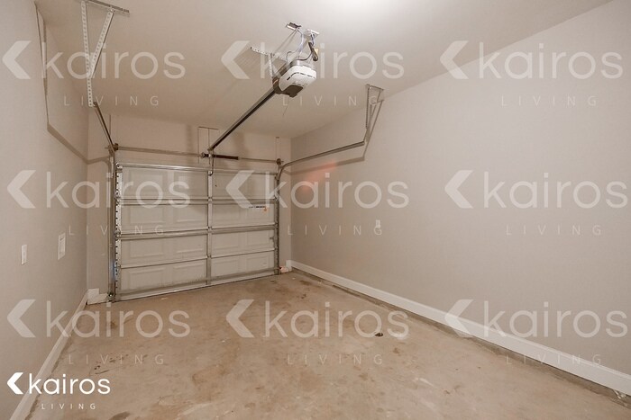 Building Photo - 601 Ferguson Ln