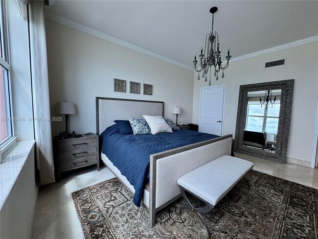 Building Photo - 2110 N Ocean Blvd