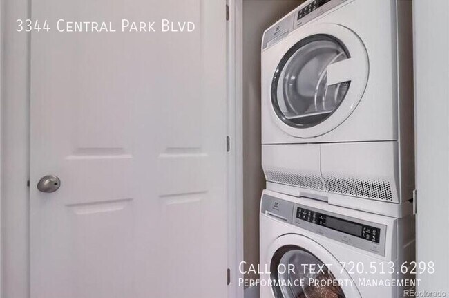 Building Photo - 3344 Central Park Blvd