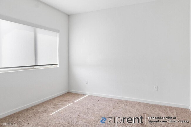 Building Photo - 2 br, 2.5 bath Townhome - 7805 Cooper Lane...