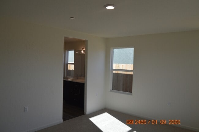 Building Photo - 644 Marshall Ln