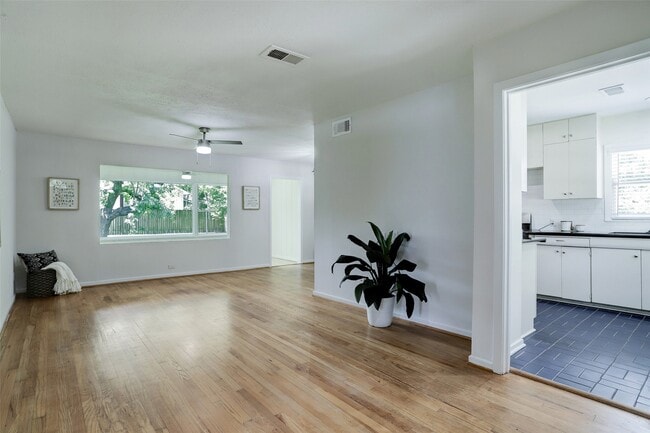 Building Photo - 4125 Woodfox St