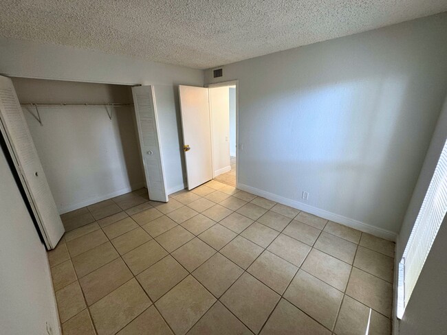 Building Photo - 4459 Treehouse Ln