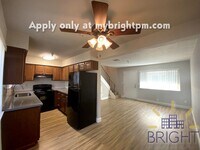 Building Photo - Recently Renovated 2 Bedroom 1 Bath, Two-L...