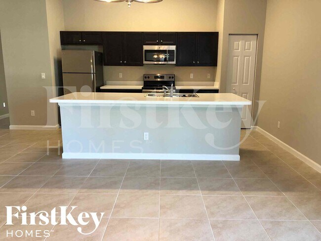 Building Photo - 2477 SW Aberdeen St