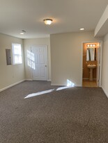 Building Photo - 818 Whitelock St