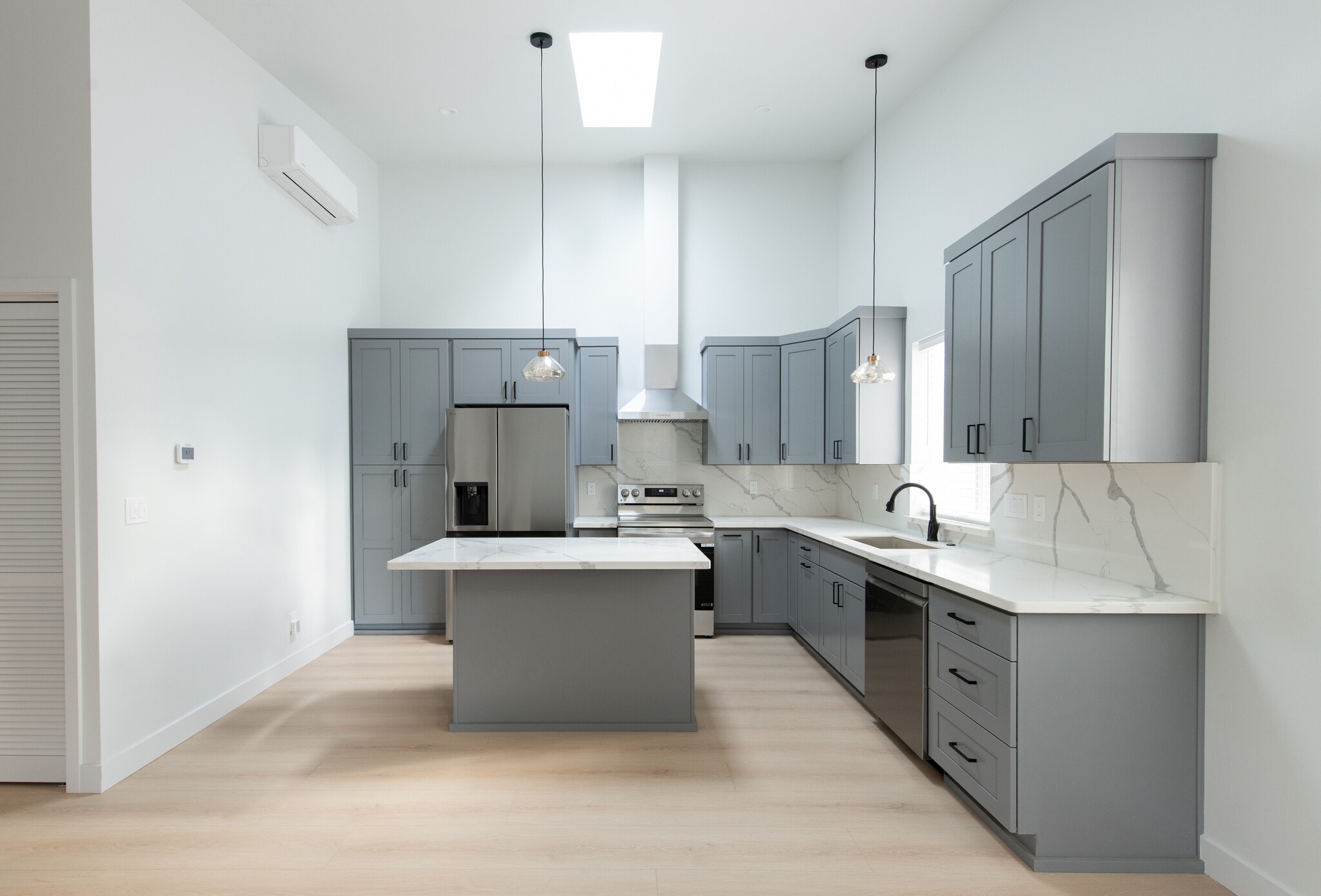 Building Photo - 2246 Morlan Dr