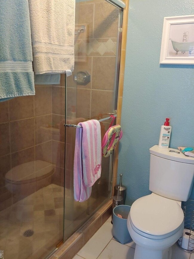 Building Photo - 7309 Roxanne Ln