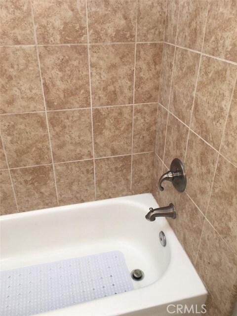 Building Photo - 45 Desert Thorn