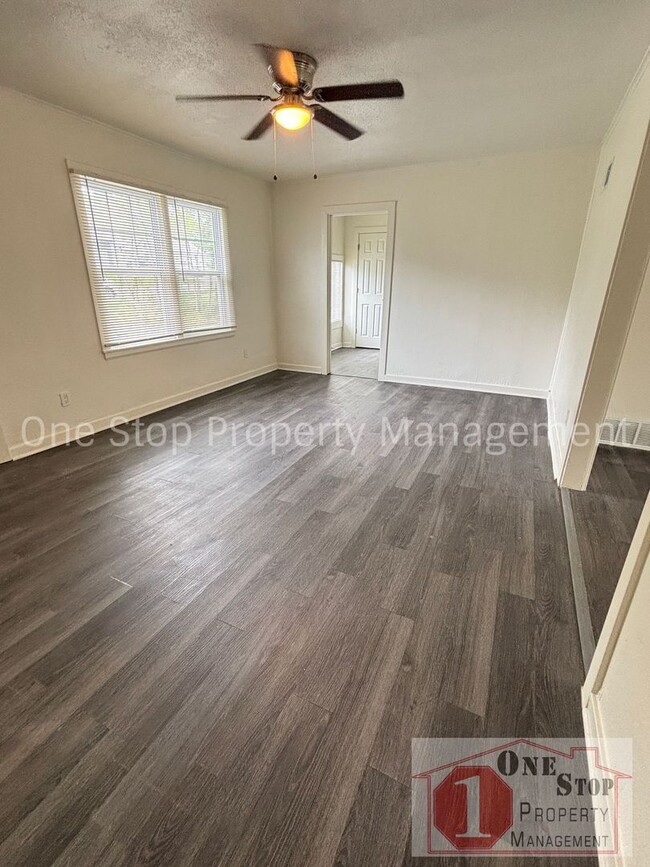 Building Photo - Beautiful 3 Bedroom 1 Bathroom in Kansas City