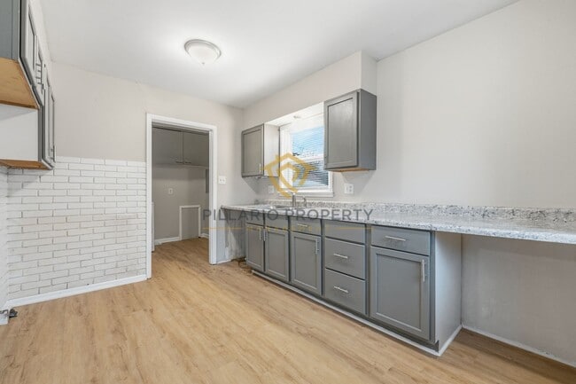 Building Photo - Adorable 3-Bedroom Home on the East Side, Available NOW!