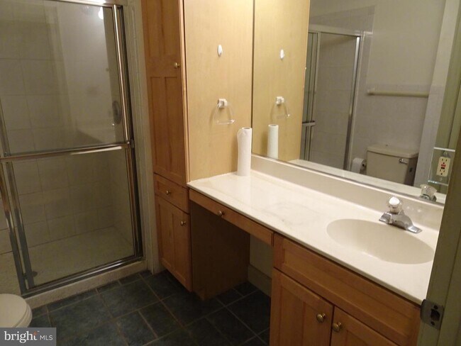 Building Photo - 222 Delaware St