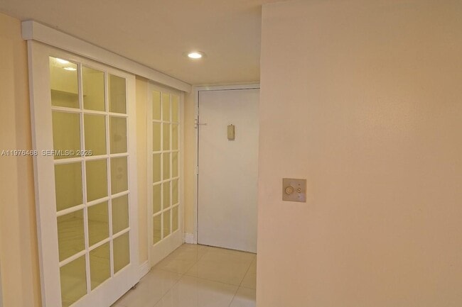 Building Photo - 16500 Golf Club Rd