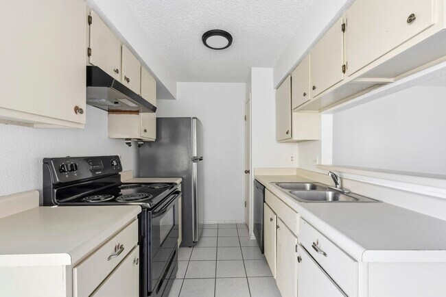 Building Photo - 23314 Prairie Bird Dr