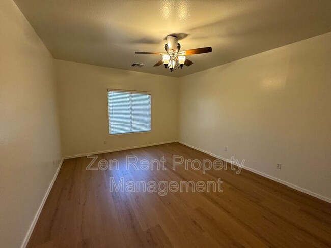 Building Photo - 29058 N Cactus Cir