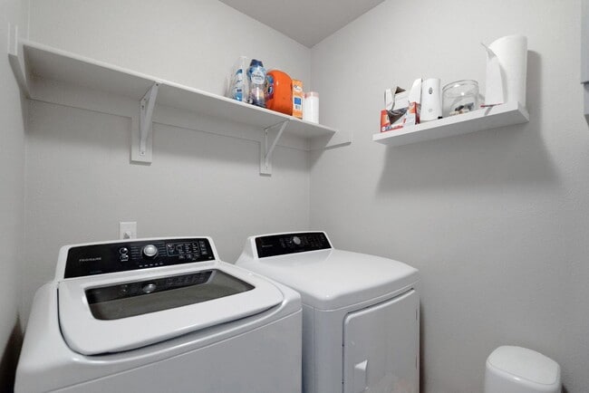 Building Photo - 16855 SW Townsville St