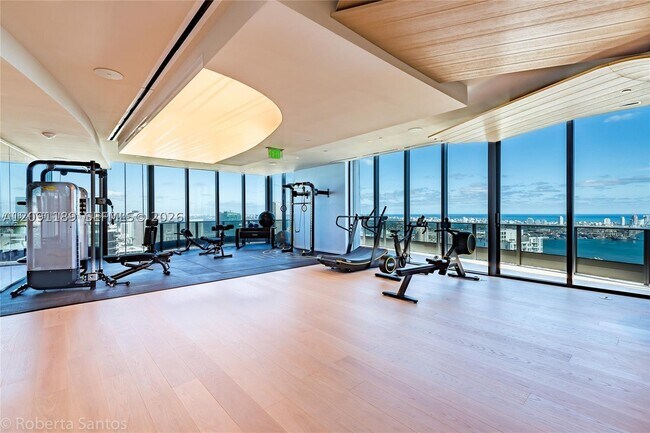 Building Photo - 1000 Brickell Plaza
