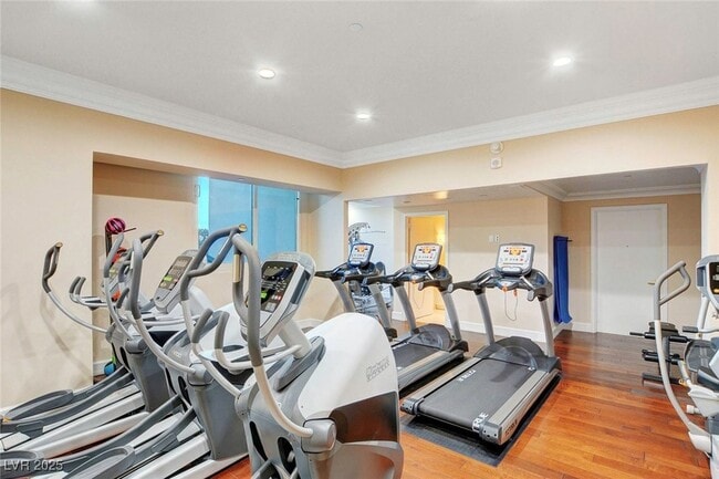 Building Photo - 2857 Paradise Rd