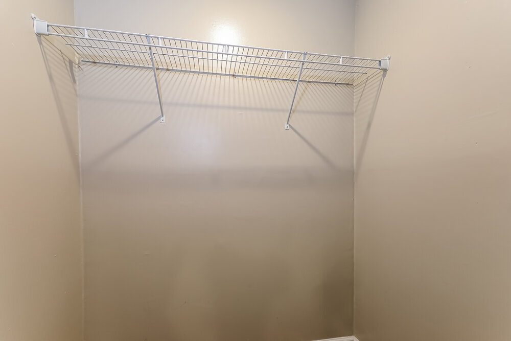 Building Photo - 9185 Sunset Dr