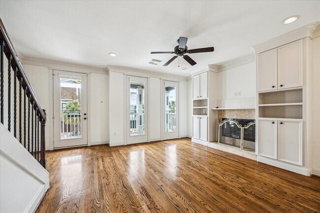 Building Photo - 829 Asbury St