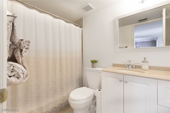 Building Photo - 1392 Churchill Cir