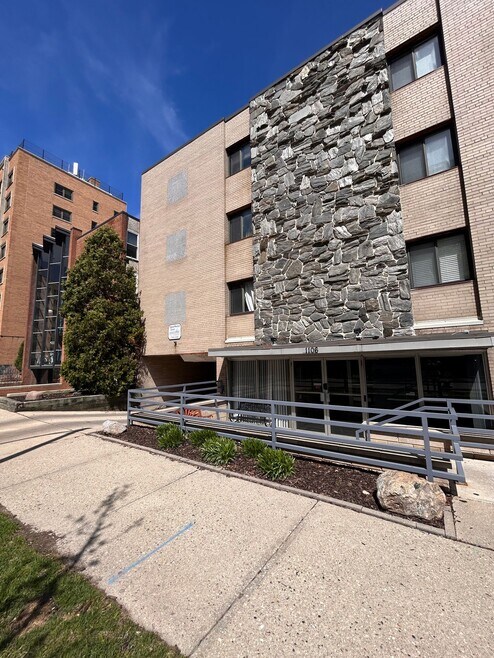 Building Photo - The Arden