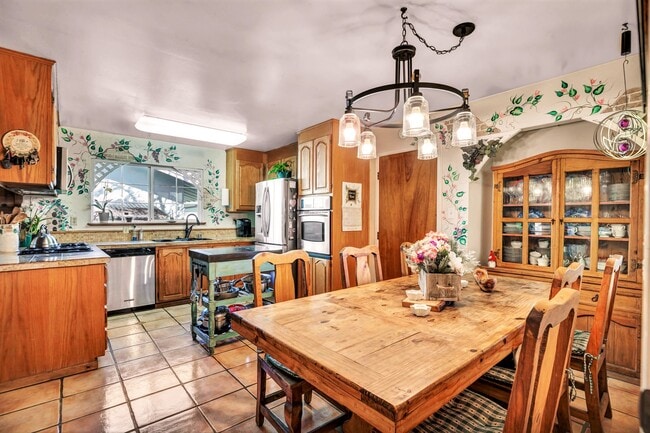 Dining/Kitchen - 792 Lathrop St