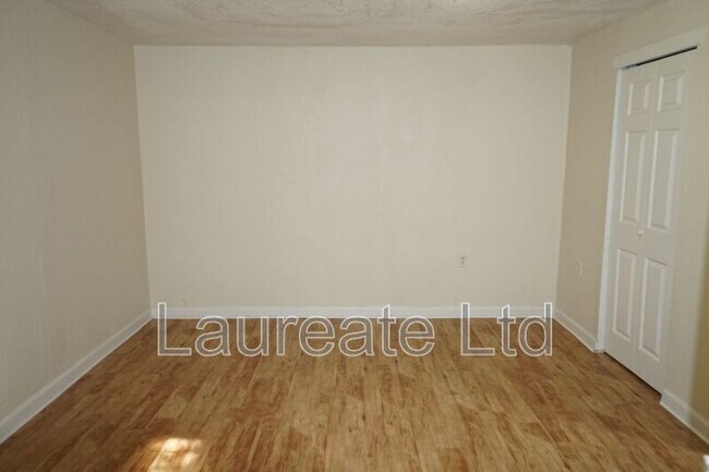 Building Photo - 6062 E 62nd Ave