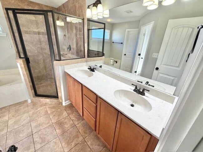 Building Photo - Move Accross Stateline For Better Schools. Now Leasing a 4 Bedroom2 Bath home in Olive Branch, MS