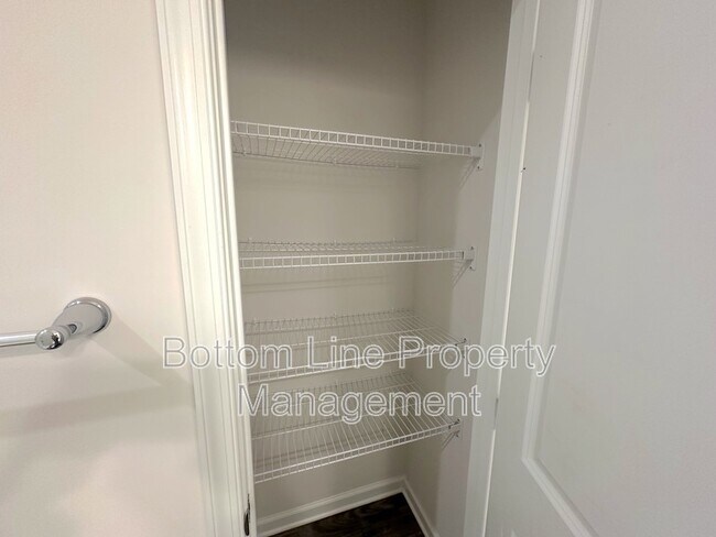 Building Photo - 1332 Ashbury St