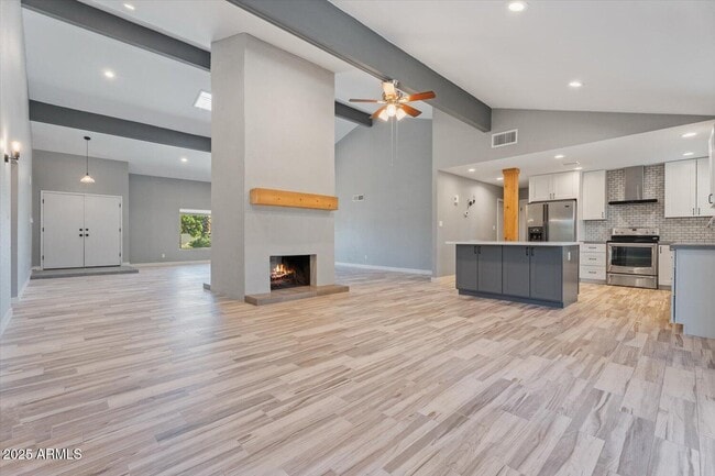 Building Photo - 8635 Via De Ln