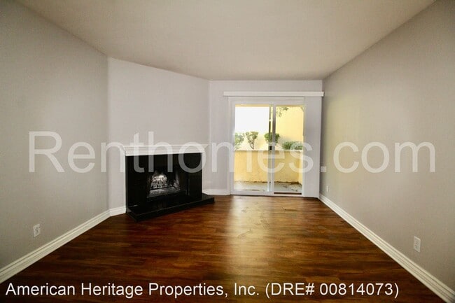 Building Photo - 2 br, 2 bath House - 9929 Erma Road #103