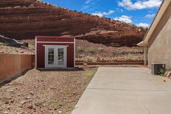Building Photo - 3 Bedroom Home With Valley Views In St. George