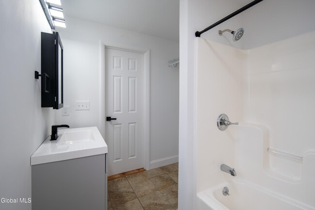 Building Photo - 644 Delaware Ave