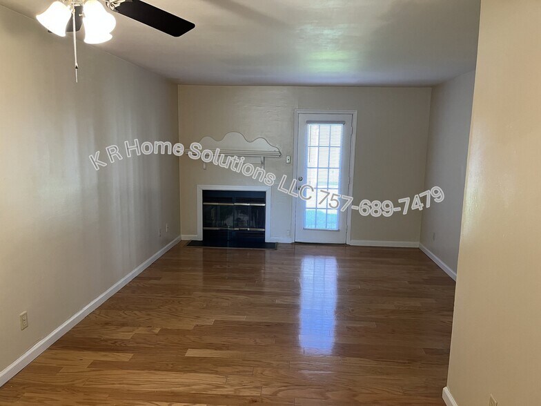 Building Photo - 1449 Olivewood Ct