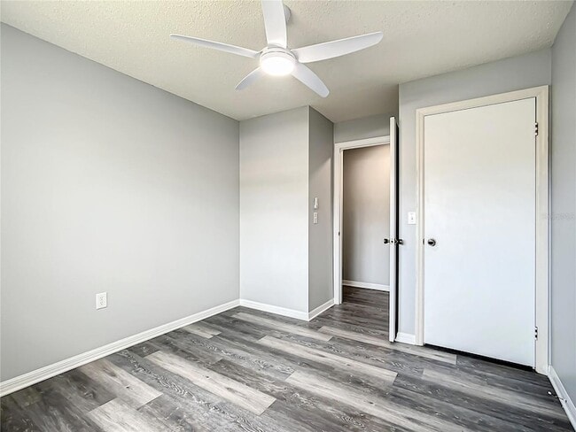 Building Photo - 5576 W Pine Cir