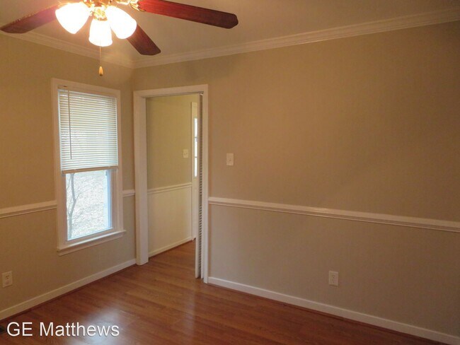 Building Photo - 4 br, 2.5 bath House - 120 Lakeside Drive