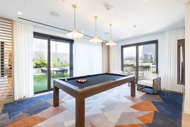 Building Photo - 2159