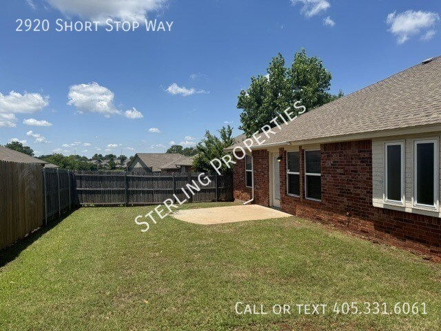 Building Photo - 2920 Short Stop Way