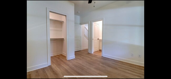 Building Photo - Mount Comfort Townhomes