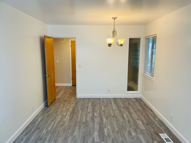 Building Photo - Beautiful 3bed/2ba house on Cul-de-sac. Great location with Cupertino Schools.