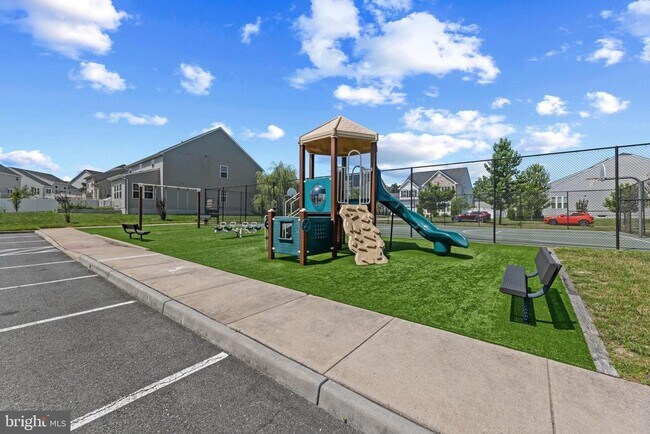 Building Photo - 12307 Eliff Way