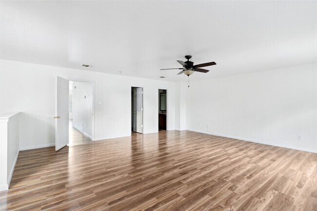 Building Photo - 7938 Chatham Springs Ln