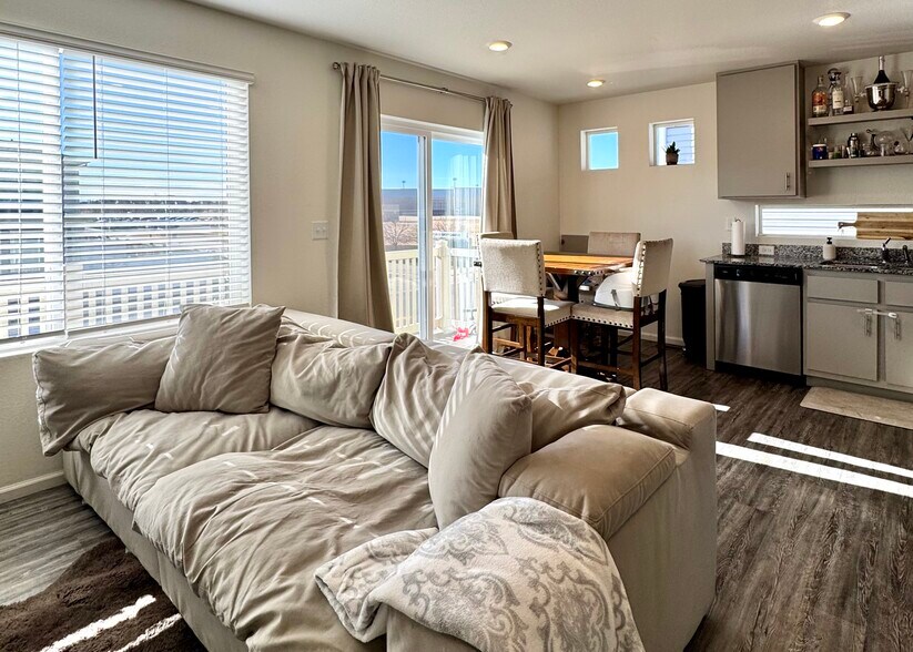 Building Photo - 18261 E 51st Ave