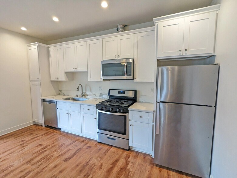 Primary Photo - 1526 6th Ave